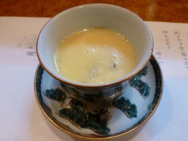 札幌の二つ星レストラン酒房しんせんの牡蠣スープ