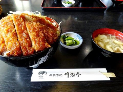 駒ヶ根明治亭のソースかつ丼