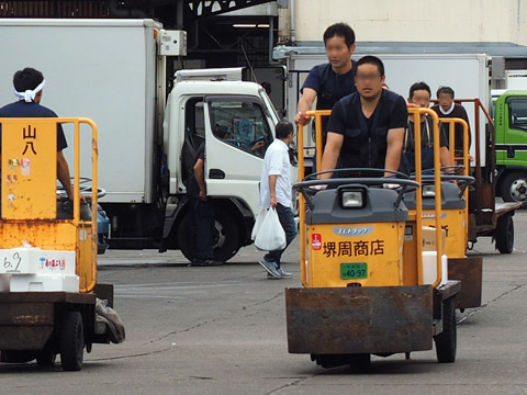 ニチユ製エレトラック築地市場