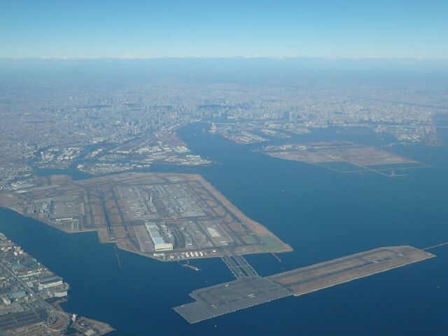 機内から撮影した羽田空港