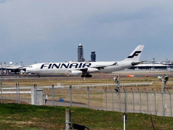 FINNAIRのA330-300成田空港離陸まち