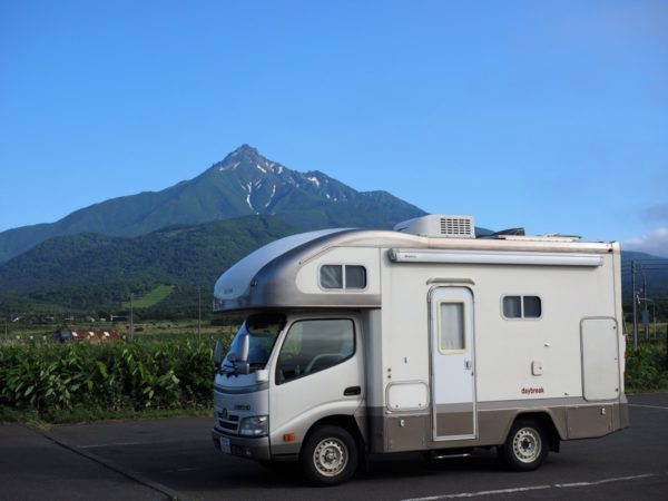 キャンピングカーデイブレイクと利尻山