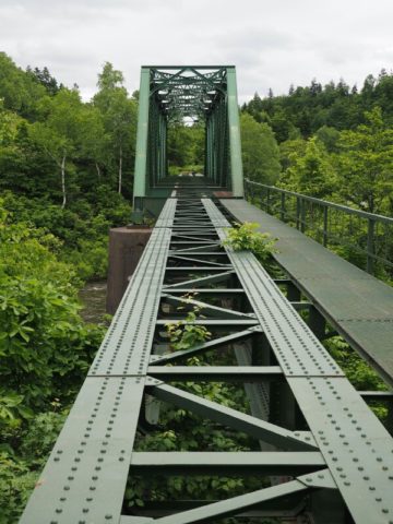 旧深名線第三雨竜川橋梁の正面