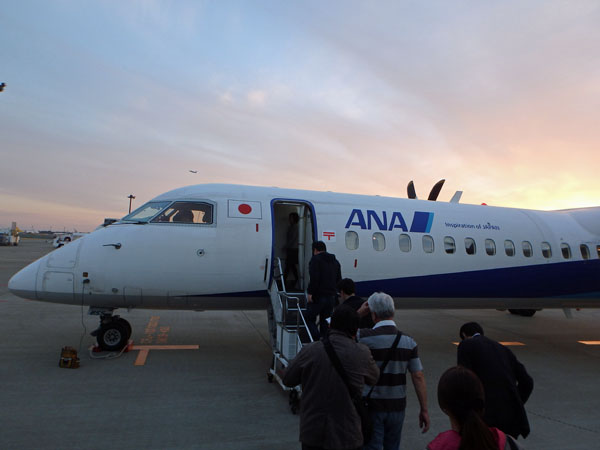 成田空港のボンバルディアDHC8-Q400