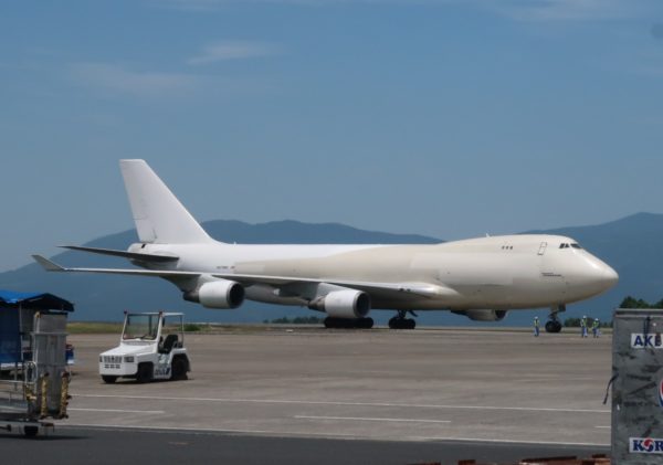 鹿児島空港のN476MC アトラスエアのジャンボ