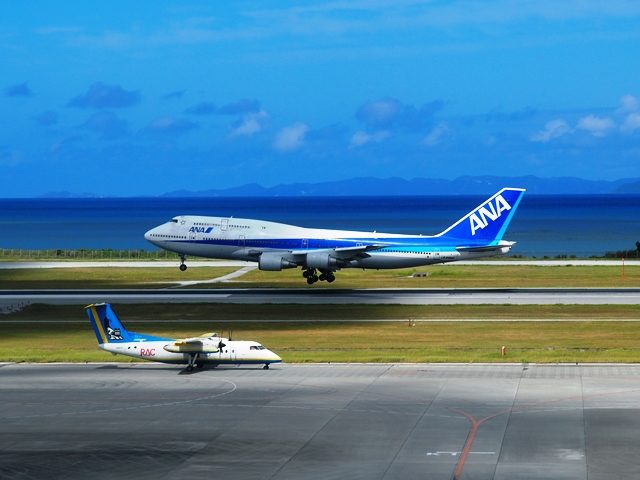 ANA_B747-400とRACの那覇空港