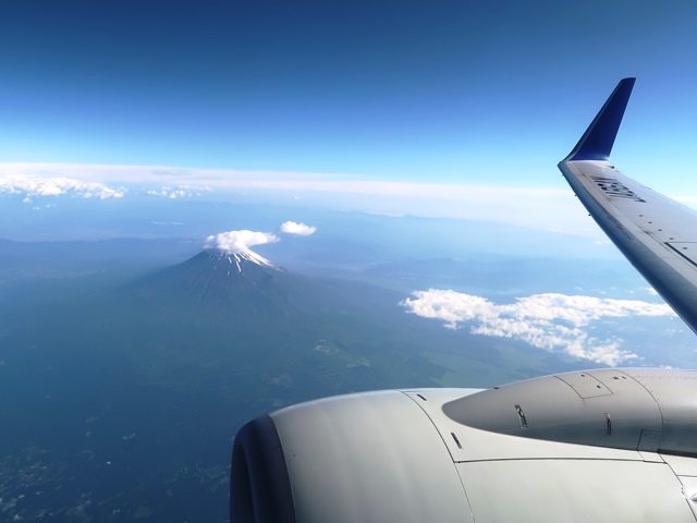 ANA737-800羽田発鹿児島行き機内から見た富士山