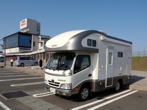 キャンピングカー デイブレイク　道の駅象潟
