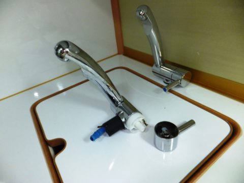 キャンピングカーの蛇口が故障 入れ替え ロンドン