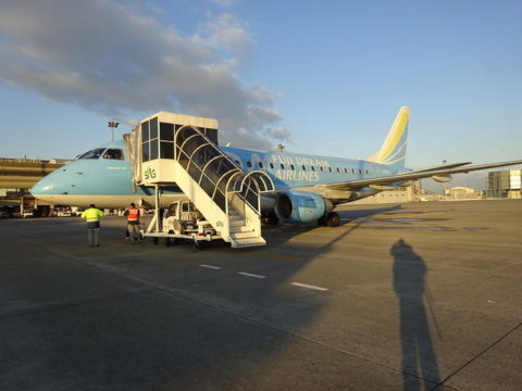 県営名古屋空港 エンブラエル170 FDA 2号機 JA02FJ
