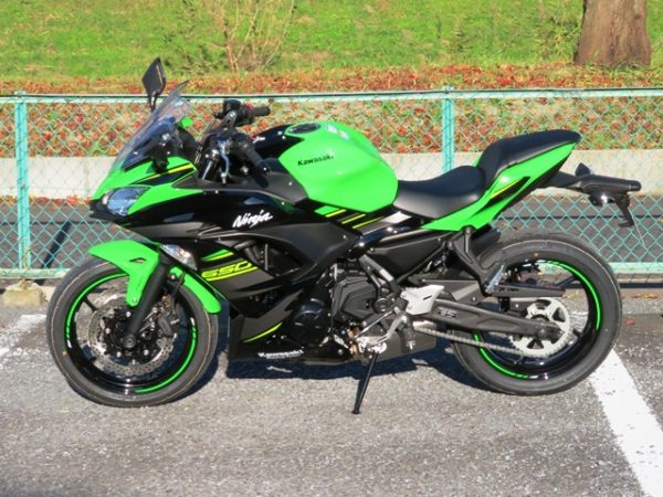 Ninja650(2018モデル)KRTカラー左サイド