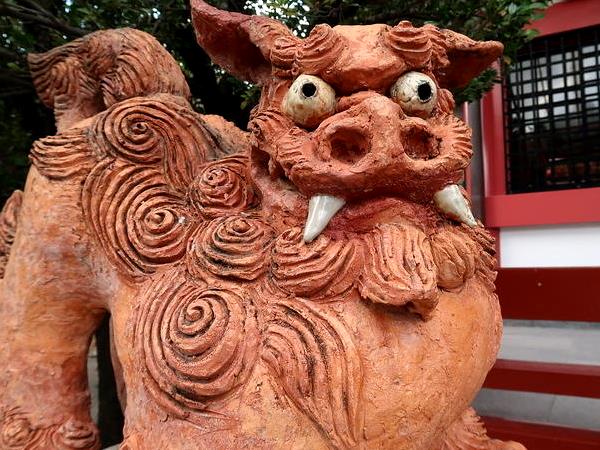 那覇市の神社、波上宮の狛犬(シーサー)の画像